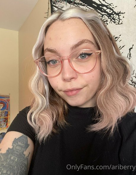 金髪の射精OnlyFans ポルノ 画像