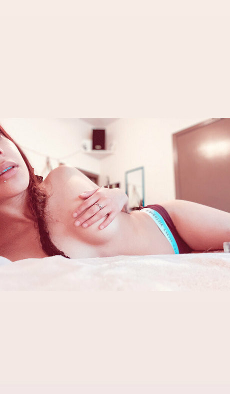 BBW妻オンリーファンズ アートxxx 画像