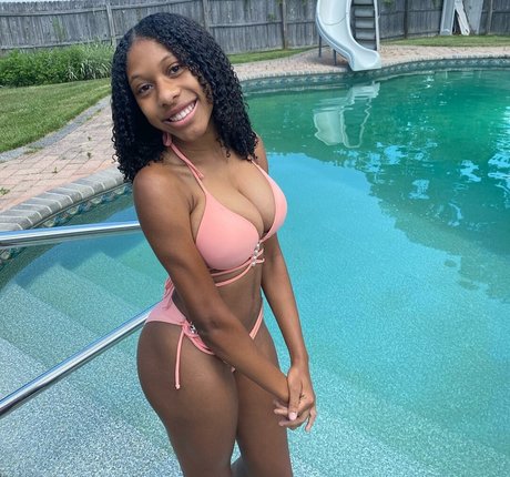 Elyse Rey 素敵なモデル 写真