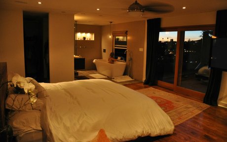 巨乳の黒人女性オンリーファンズ セクシーヌード ギャラリー