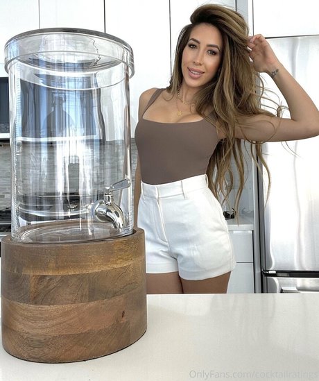 プールファックOnlyFans エロチック 写真