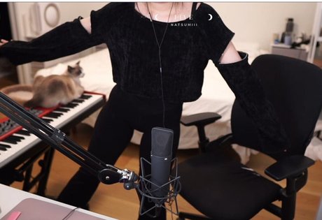 lolnatsumiii 完璧なモデル 写真