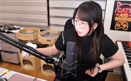 lolnatsumiii 完璧なスター 写真