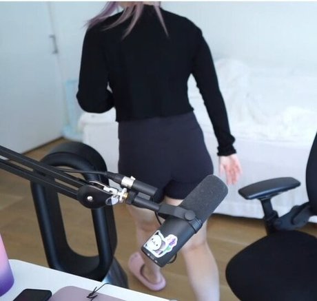 lolnatsumiii セクシーなポルノスター 写真