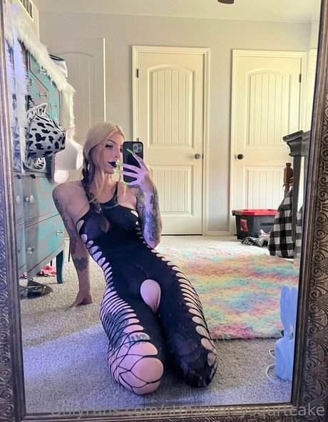 Strawberrysquirtcake ポルノスター セックス 写真