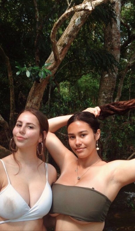 黒檀の猫オンリーファンズ セクシー 写真