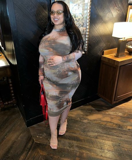 セクシーなドレスOnlyFans 裸 写真