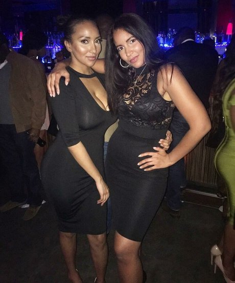 熟女の足オンリーファンズ トップ 写真