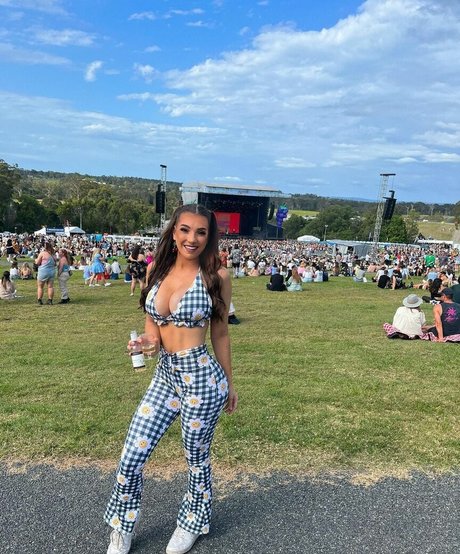 小柄なティーンオンリーファン ホットxxx 画像