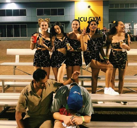 Molly Shield エロティック女優 写真