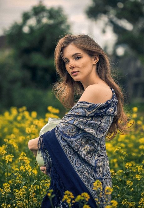 Anyutamoor ヌードのポルノスター 写真