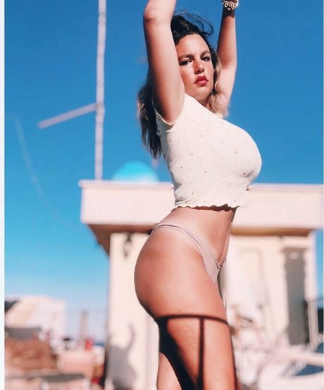 黒人レズビアンオンリーファンズ えろた 画像