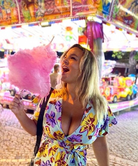 超痩せ型オンリーファンズ アート裸 ギャラリー