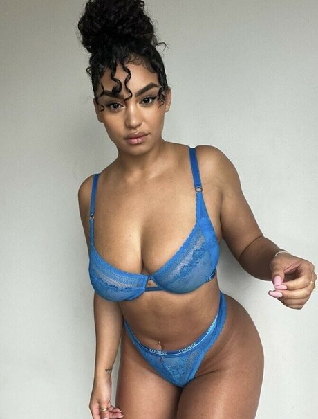 Erikahmarie 素敵なモデル ギャラリー