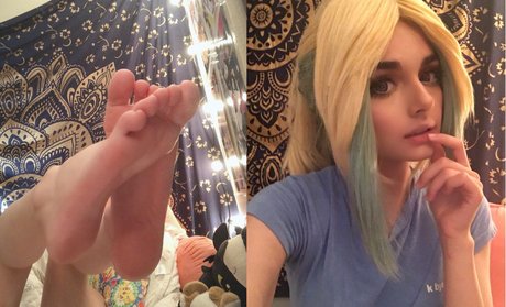 Honeyrabbiit ポルノスター ヌード 画像