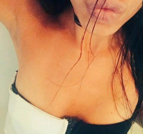 Miss Caffeine 独占ポルノスター ギャラリー