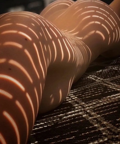 Miss Caffeine ポルノモデル 画像