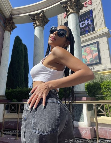 ブッシュ・オンリーファンズ アダルト無料 画像