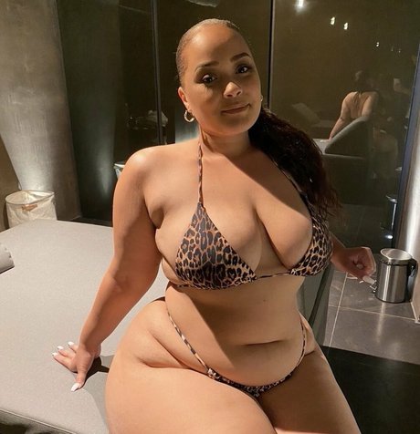 Natalie E Wade 独占スター 写真