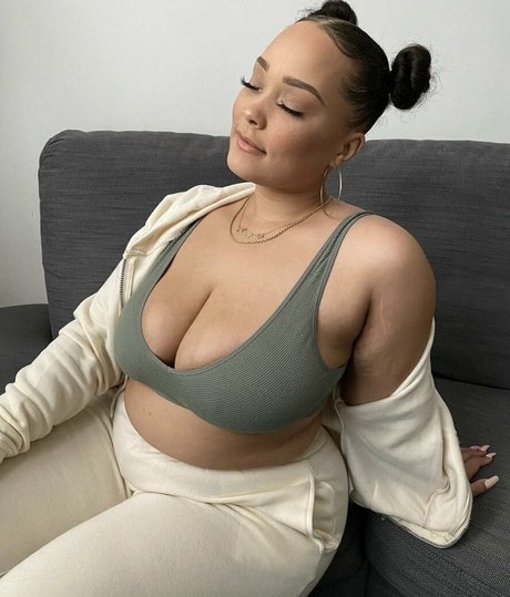 Natalie E Wade アートスター 写真