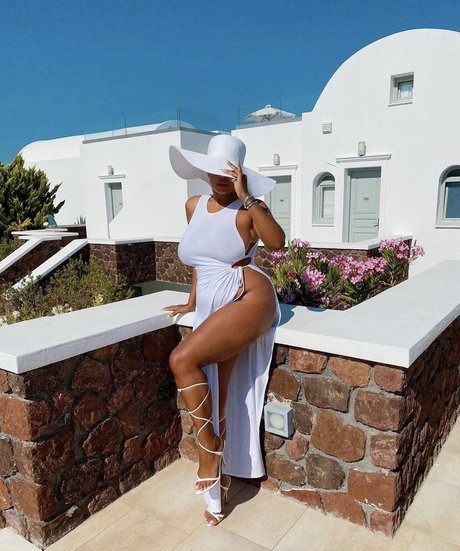 シックオンリーファン エロチック 画像