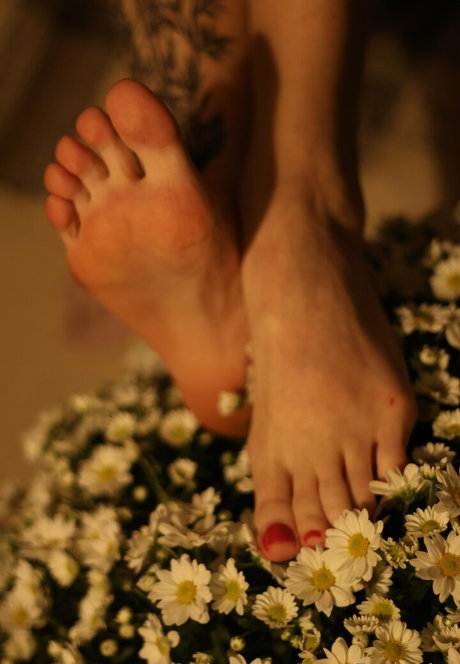 大きなお尻と巨乳のオンリーファンズ ヌード 画像