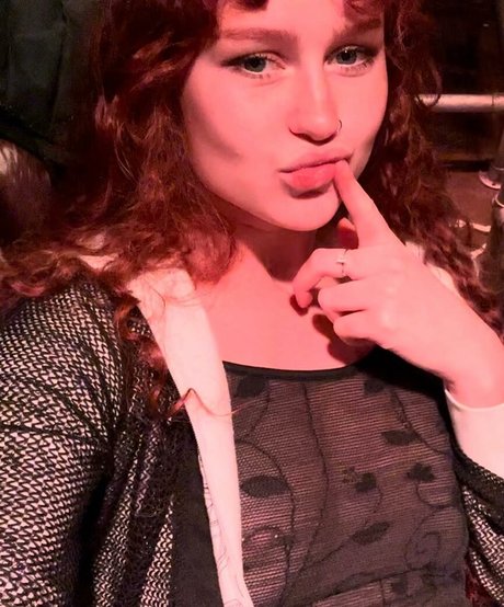 Nika Parker ヌードスター ギャラリー