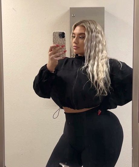 ティーンシーメールオンリーファンズ 無料ポルノ 画像