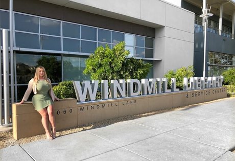 黒檀の猫オンリーファンズ 無料 ギャラリー