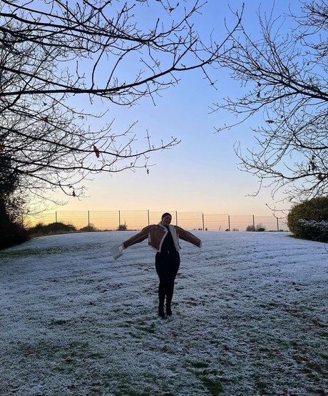 ぽっちゃり黒人OnlyFans ポルノ 画像