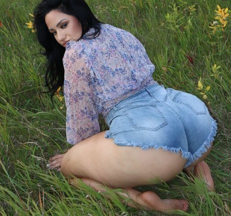 Anjadee ホットなモデル 画像