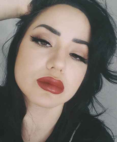 Anjadee 高品質モデル 写真