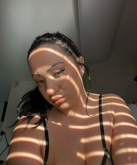 Anjadee ホットなスター ギャラリー