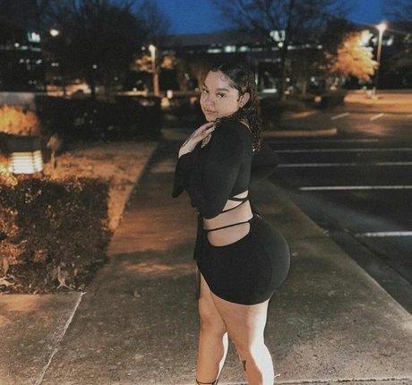 ブッシュ・オンリーファンズ ホット 写真