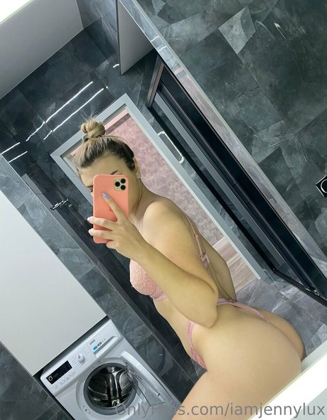 興奮した看護師OnlyFans アート裸 画像