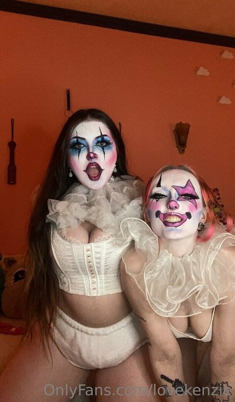 lovekenzie ポルノスター 裸 画像