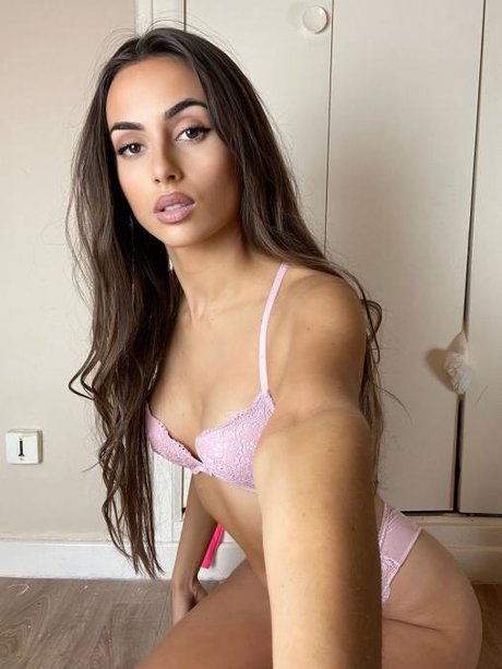 tiffayana ポルノスター アダルト 写真