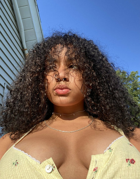 甘いおまんこオンリーファンズ xxx 写真