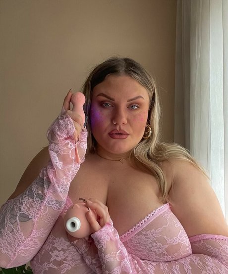 Lovaeij 高品質モデル 写真