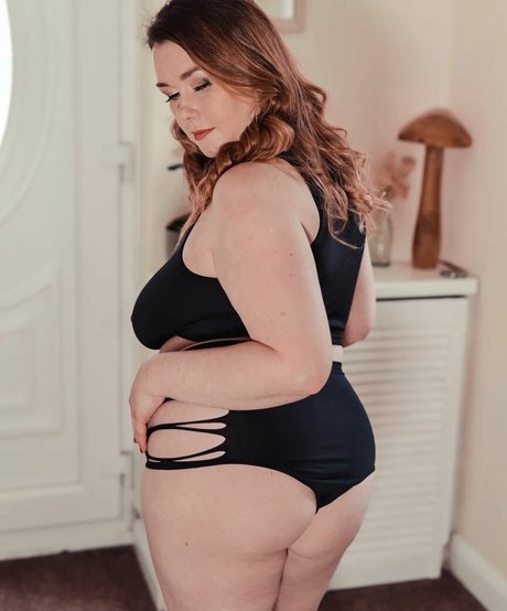 赤毛の熟女オンリーファンズ ベスト 写真