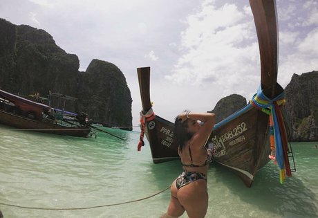 Tana Habibi 限定モデル 写真