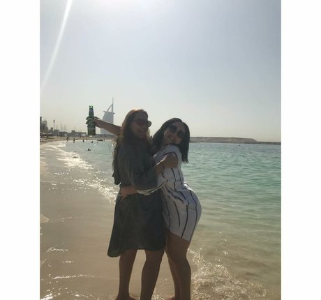 Tana Habibi ポルノスター アダルト 写真