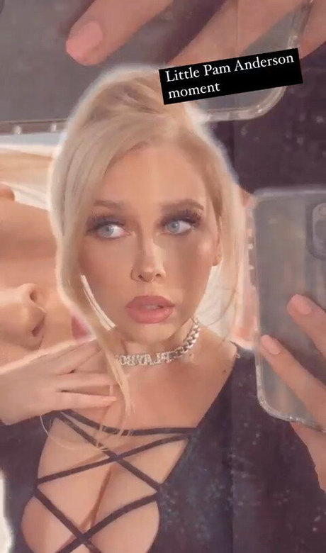 Rhiannon C セクシーなスター ギャラリー