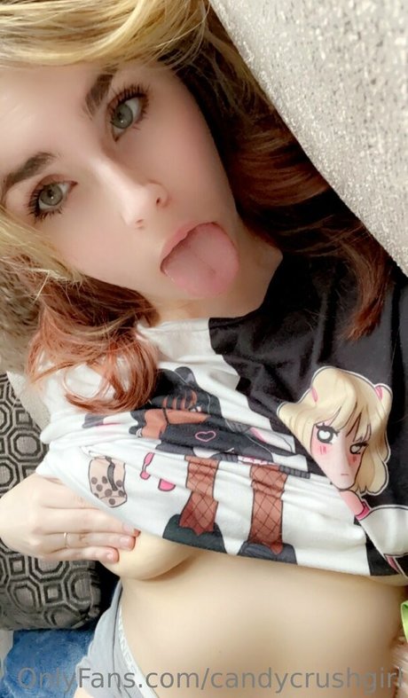 ミニドレス OnlyFans ポルノ 画像