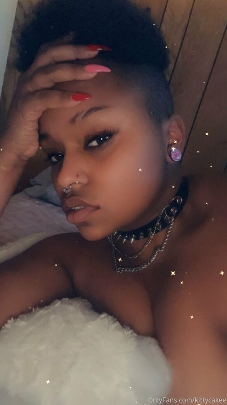 ポーグエボニーオンリーファンズ 美しい 写真