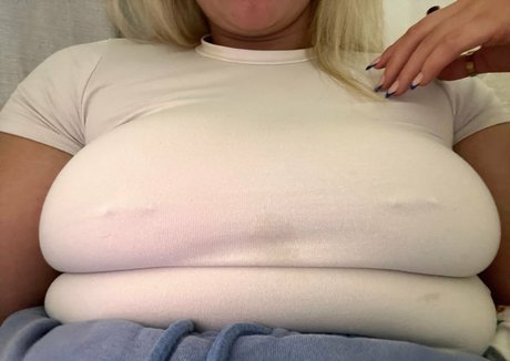 ゲイの乳首OnlyFans 美しいポルノ 写真