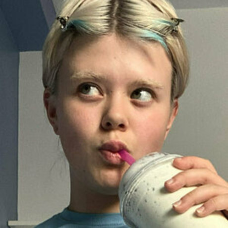 satanthiic 無料のポルノスター 写真