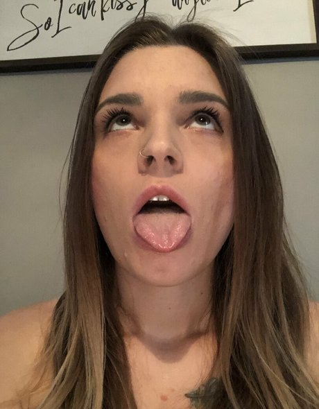 男性TikTokスターOnlyFans パーフェクト 写真