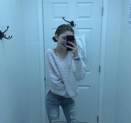 Lily Ana Alexander アダルトスター 画像