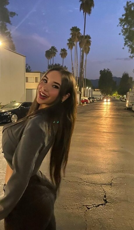 X a n t h e セクシーなスター 写真